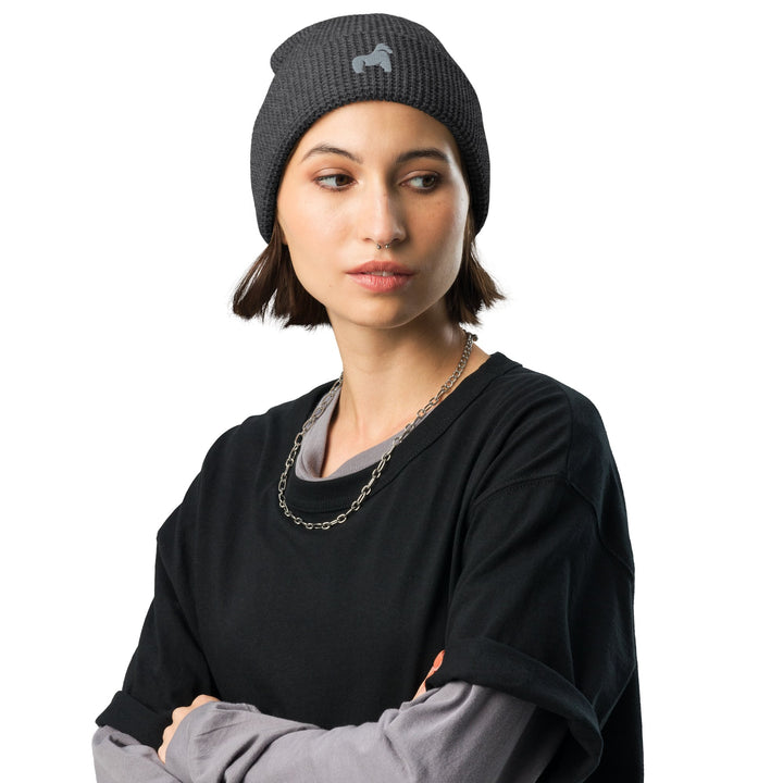 Gorilla-waffle-beanie-heather-charcoal-front-653d1dd4b6c3b-min