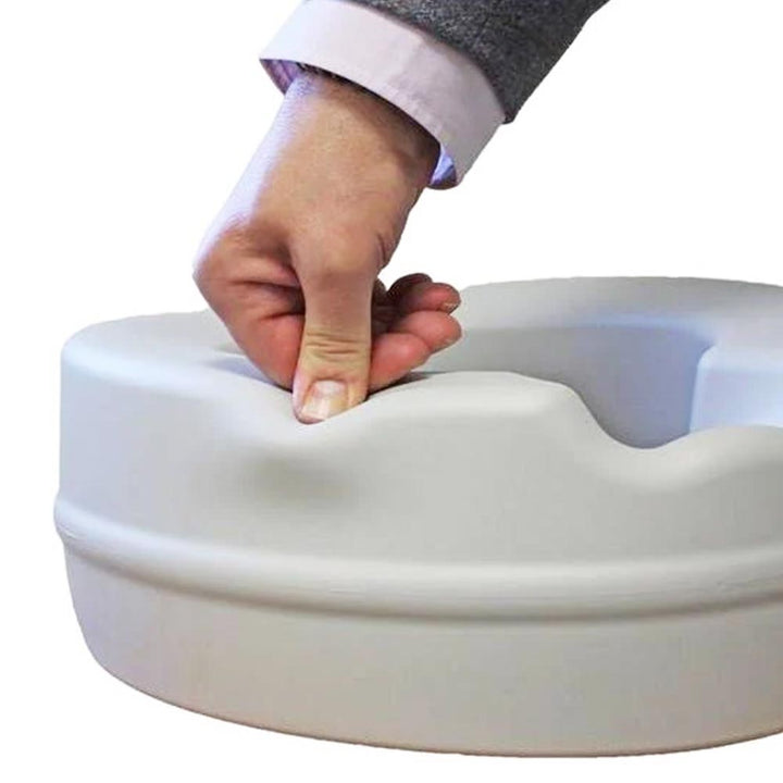 Toilettensitzerhöher&nbsp;Soft CONTACT PLUS – Komfortabel, Sicher und Praktisch für Menschen mit eingeschränkter Mobilität