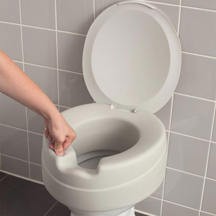 Toilettensitzerhöher&nbsp;Soft CONTACT PLUS – Komfortabel, Sicher und Praktisch für Menschen mit eingeschränkter Mobilität